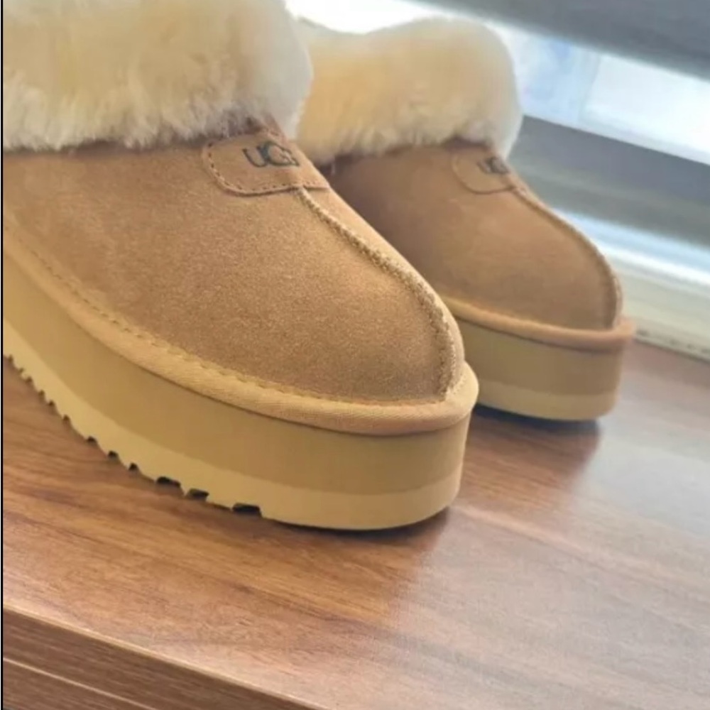 Ugg Tazzette slippers